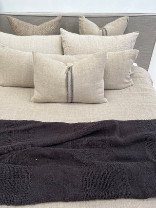 Clover Linen Throw Charcoal
